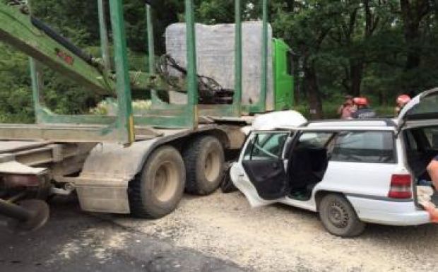 Egy súlyos, három könnyebb sérültje van a Bihar megyei balesetnek
