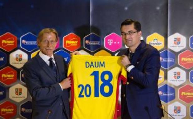 Christoph Daum lett a futballválogatott szövetségi kapitánya