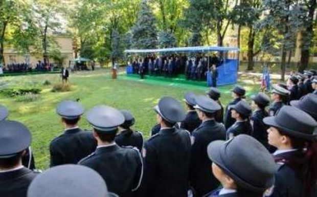 A hírszerzési akadémia plágiumgyanús doktorai mondtak le tudományos címükről