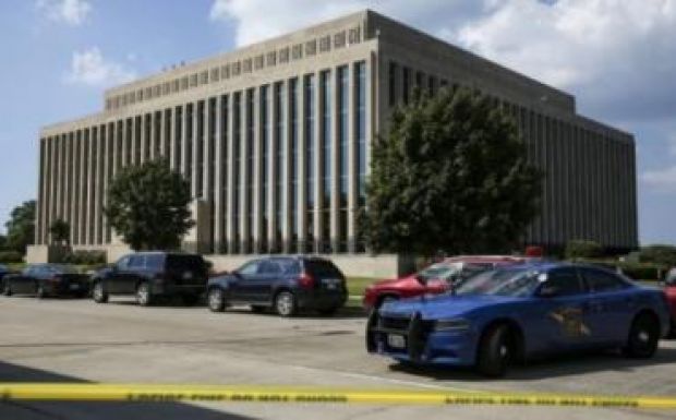 Tárgyalásra szállított fogoly lövöldözött Michiganben