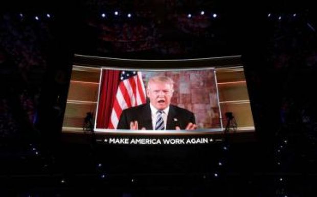 Donald Trump most már hivatalosan is elnökjelölt