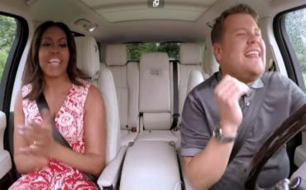 Így még nem bulizott first lady autóban