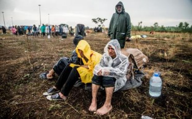 Továbbra is éhségsztrájkot folytatnak a migránsok Horgosnál
