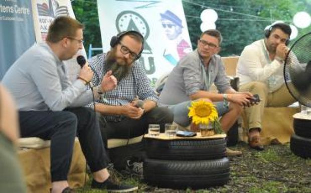 Román és magyar ifjúsági vezetők találkoztak az EU Táborban