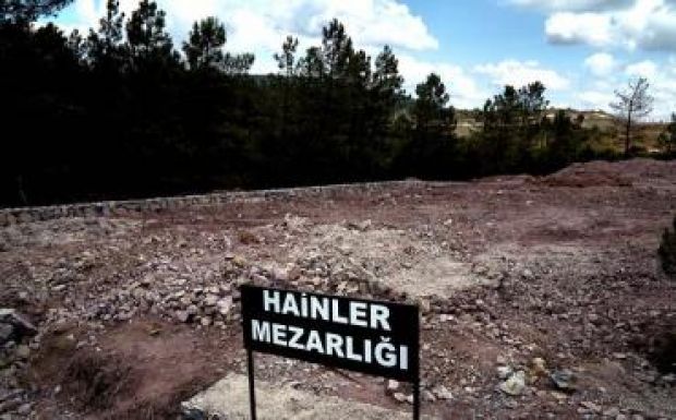 Külön temetőbe, kóbor kutyák mellé temetik a török puccsistákat