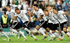 EURO-2016: Őrült tizenegyespárbaj után elődöntős Németország