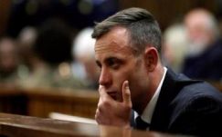 Hat év börtönbüntetésre ítélték a barátnőjét lelövő Oscar Pistoriust