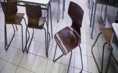 Ambrus Attila: Morzsák jutnak a lemorzsolódóknak