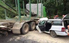 Egy súlyos, három könnyebb sérültje van a Bihar megyei balesetnek