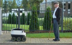 Három európai országban indul be a robotos csomagküldés