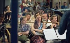 Finom harmóniák a kávéházban – filozófia a Csíkszeredai Régizene Fesztiválon