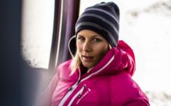 Lavina végzett a világ egyik legjobb női sízőjével