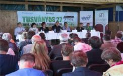 Az európai értékek és az erdélyiség jegyében startolt kedden Tusványos