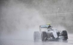 Magyar Nagydíj: négy piros zászló, Rosberg-siker az időmérőn