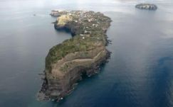 Ventotene szigetéről akarja újraindítani az EU-t az olasz miniszterelnök