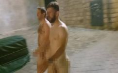 Dubrovniknak elege lett a meztelenkedő turistákból