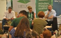 Milyen az ideális erdélyi magyar politikus? Az EU Táborban ez is kiderült