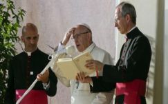 Ferenc pápa: az egyháznak nyitottan és gyengédséggel kell segítenie a legelesettebbeket