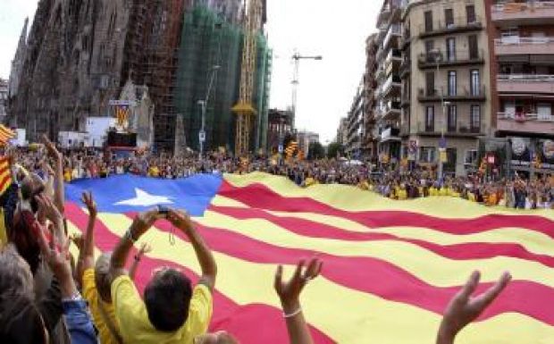 A spanyol alkotmánybíróság ismét keresztbe tett a katalánoknak