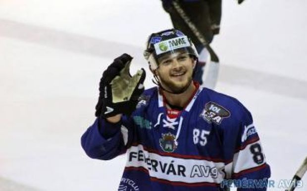 Erdélyi hokis az Acélbikáknál