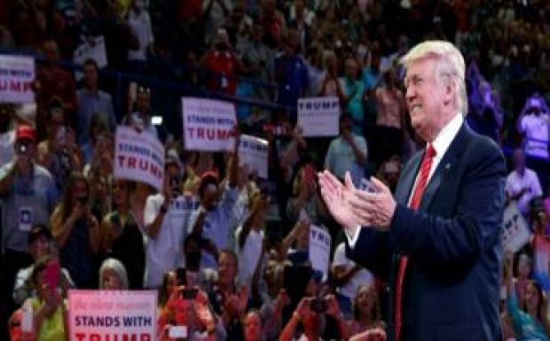 Trump burkoltan Clinton elleni fellépésre szólította fel a fegyvertartás híveit