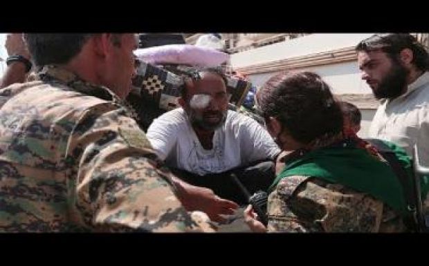 Szíria: hordóbombát dobtak egy piacra és egy kórházra