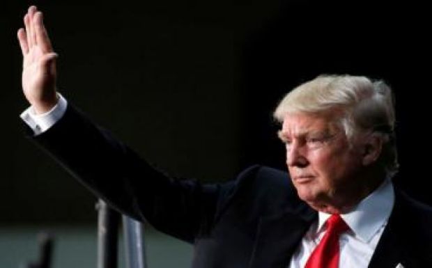 Trump bocsánatot kért korábbi sértő megjegyzéseiért