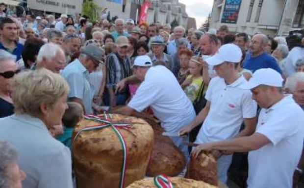 A marosvásárhelyieknek is ízlett a Nemzet Kenyere