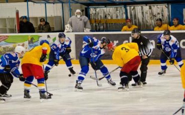 Indulatos meccsen vereséget szenvedtek a csíki hokisok