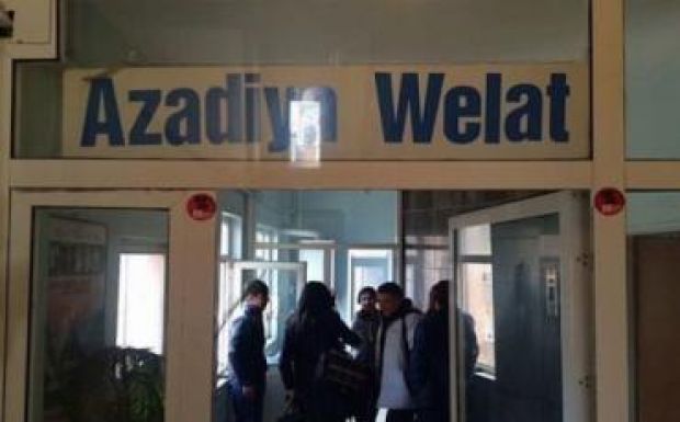 Őrizetbe vették a törökök egy megrohamozott kurd lap összes újságíróját