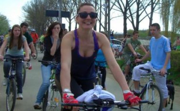 Reggelivel várják a kerékpárral munkába indulókat 