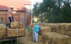 Filmmaratonra készülnek a mikházi Csűrszínházban