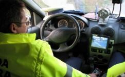 Óriási sebességgel száguldozott, bevonták a jogosítványát