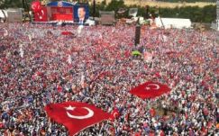 A júliusi török puccskísérlet óta 26 ezer gyanúsítottat vettek őrizetbe