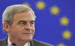 Népszavazás: Tőkés László részvételre buzdítja az erdélyi magyar állampolgárokat