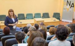 Miért nem sikerült öt év alatt létrehozni a magyar pedagógus-továbbképző központot?