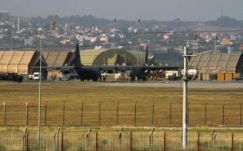 Tagadja Bukarest, hogy befogadná az amerikai atomfegyvereket