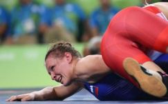 Női olimpikon fejét ütötte a részeg elnök