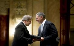 Megszólalt Bayer Zsolt a lovagkereszt-ügyben