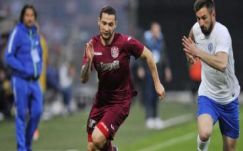 Antonio Jakolis a Steauához rohan 