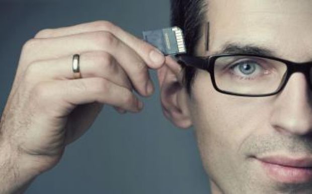 Váljunk kiborggá: ki milyen gépi implantátumot ültetne magába?