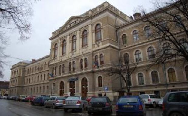 A BBTE 449 államilag támogatott helyet tart még fenn alapképzésen