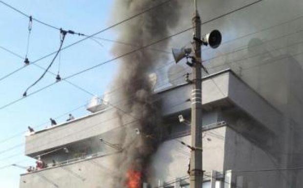 Felgyújtották az egyik ukrán televízió épületét Kijevben