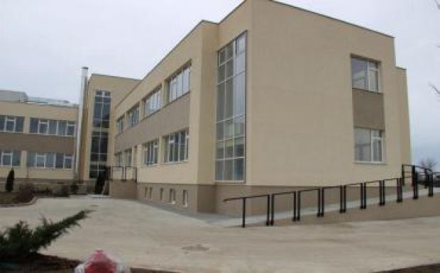 Aradi kórházhelyzet: költözhet a tüdőszanatórium, új szülészet épül