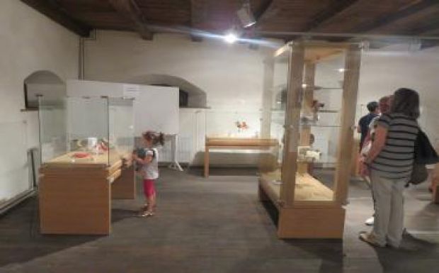 Gaja, a Földanya: ékszerkiállítás a vásárhelyi vár kapubástyájában