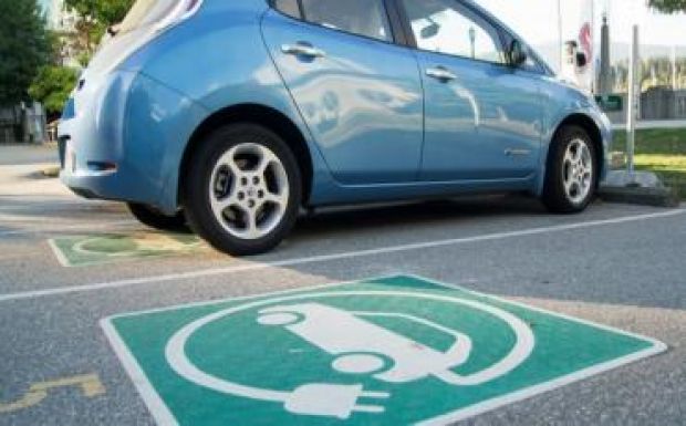 Több mint 60 százalékkal nőtt a hibrid és elektromos autók értékesítése