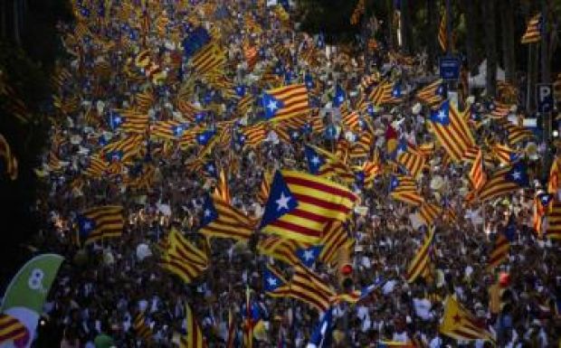 Több mint félmillió katalán vonult utcára a függetlenségért