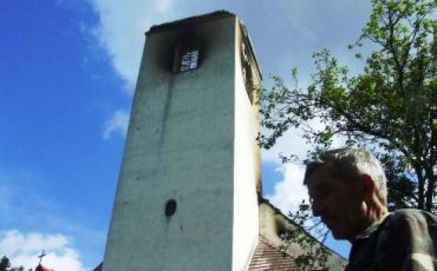 „Nem maradhatunk romokban” – Atyhán elkezdődött a templom újjáépítése