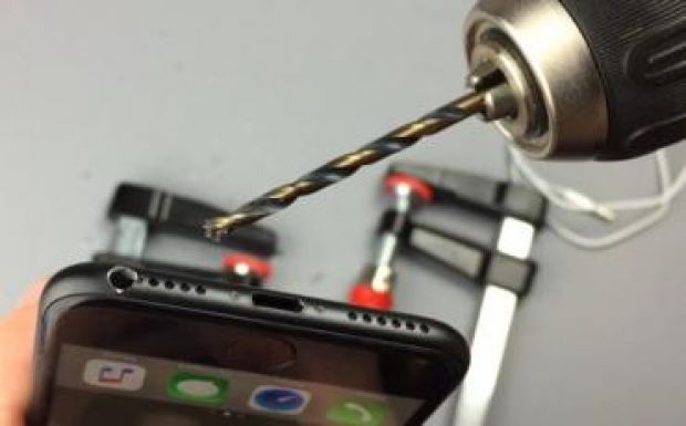 Darwin besírna: sokan befúrtak az iPhone 7-be