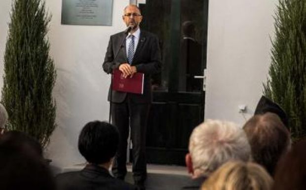 Szórványkollégiumi épületet avattak Magyarlapádon